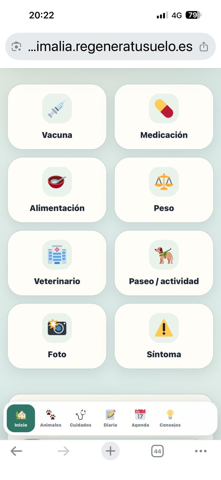Captura real de Animalia con acciones rápidas de vacuna, medicación, alimentación, peso, veterinario, paseo, foto y síntoma