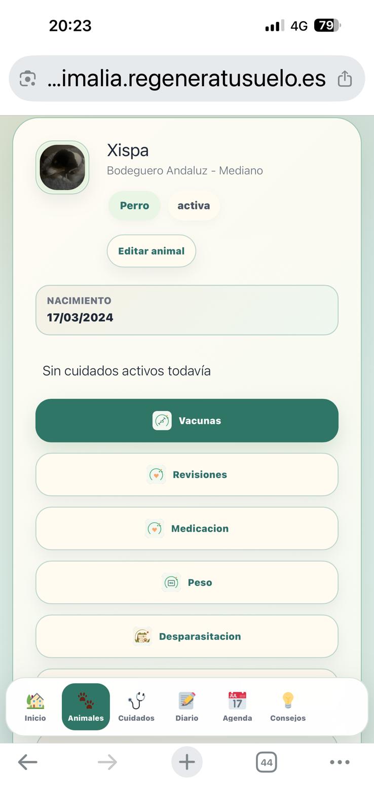 Captura real de Animalia con ficha de animal y acceso a vacunas y cuidados